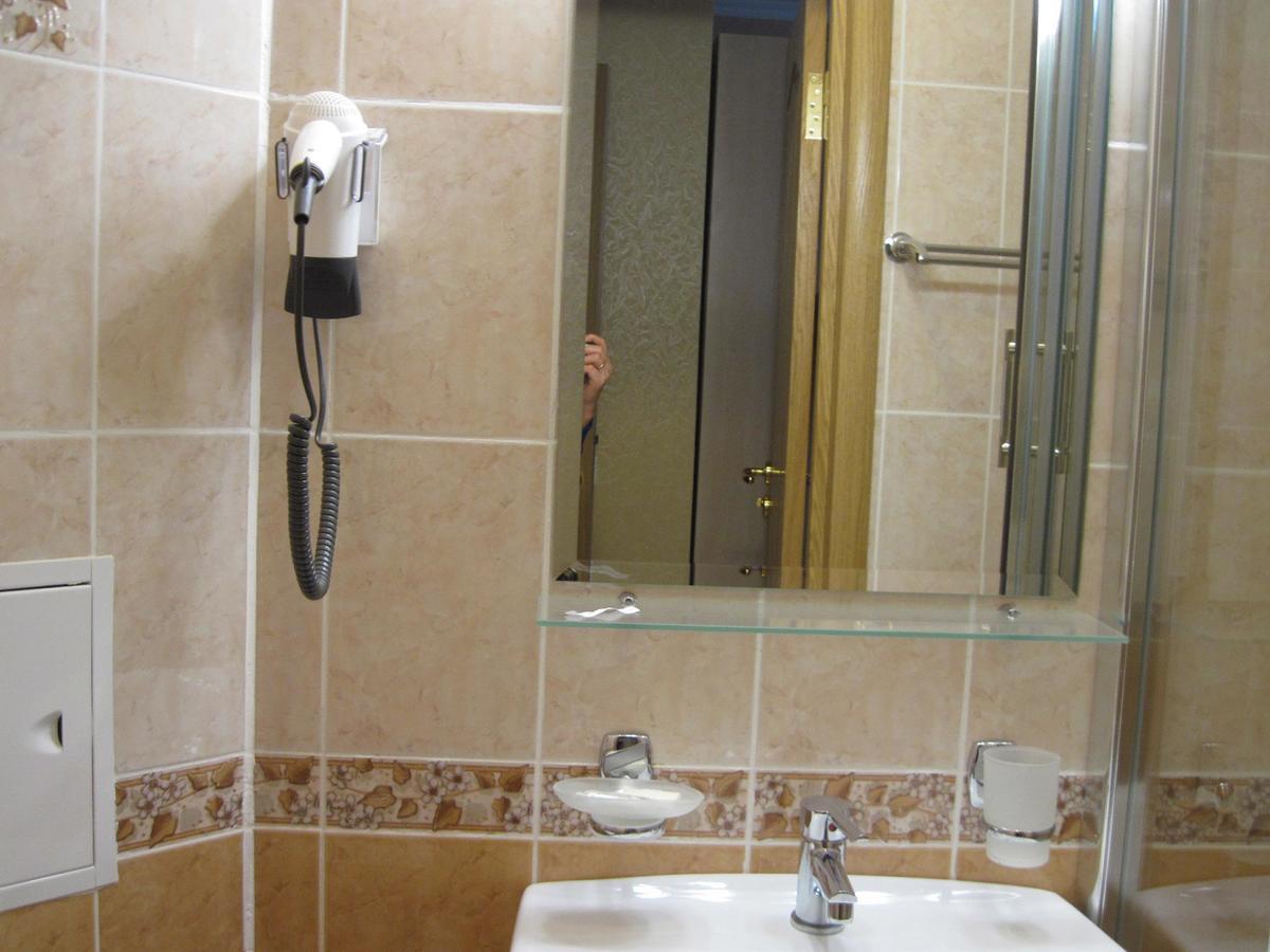 Hotel Mosty Masty Екстериор снимка
