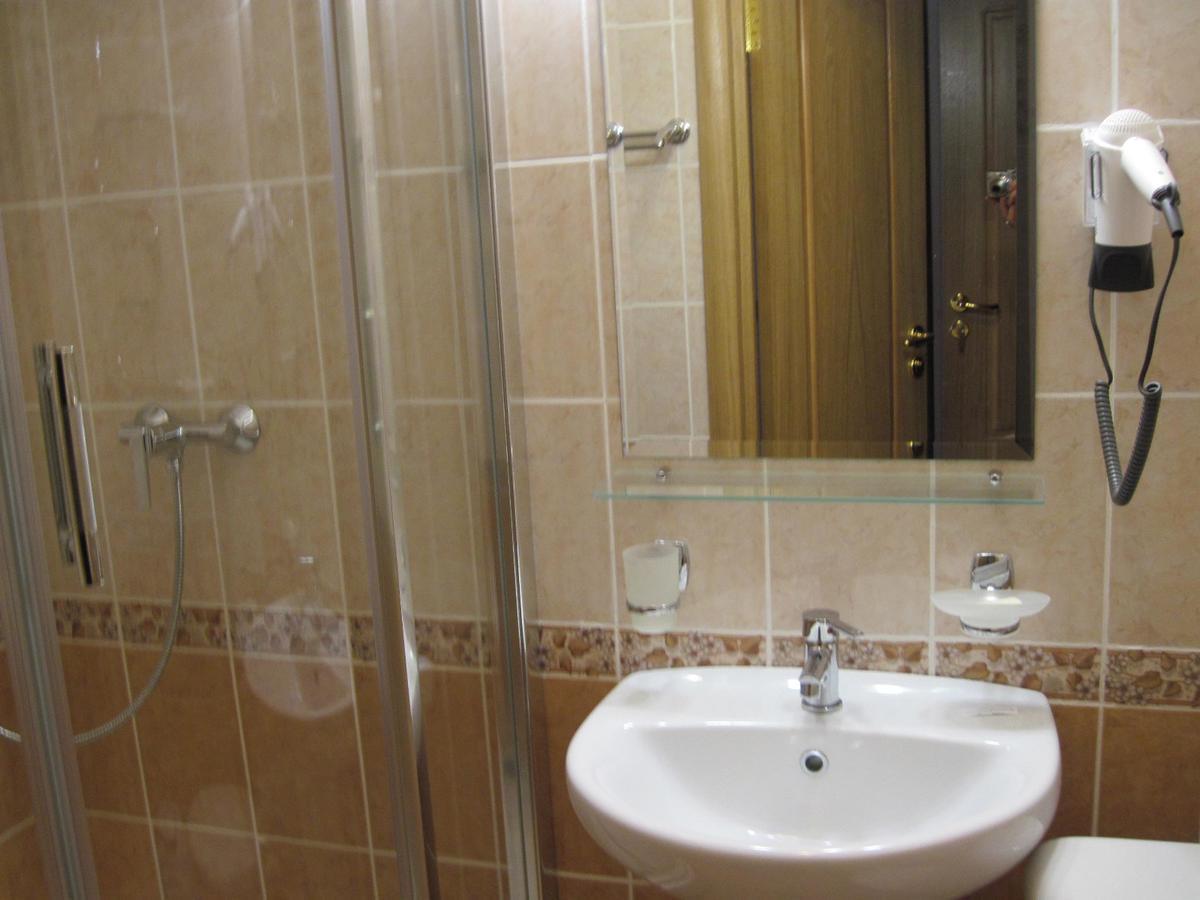 Hotel Mosty Masty Екстериор снимка